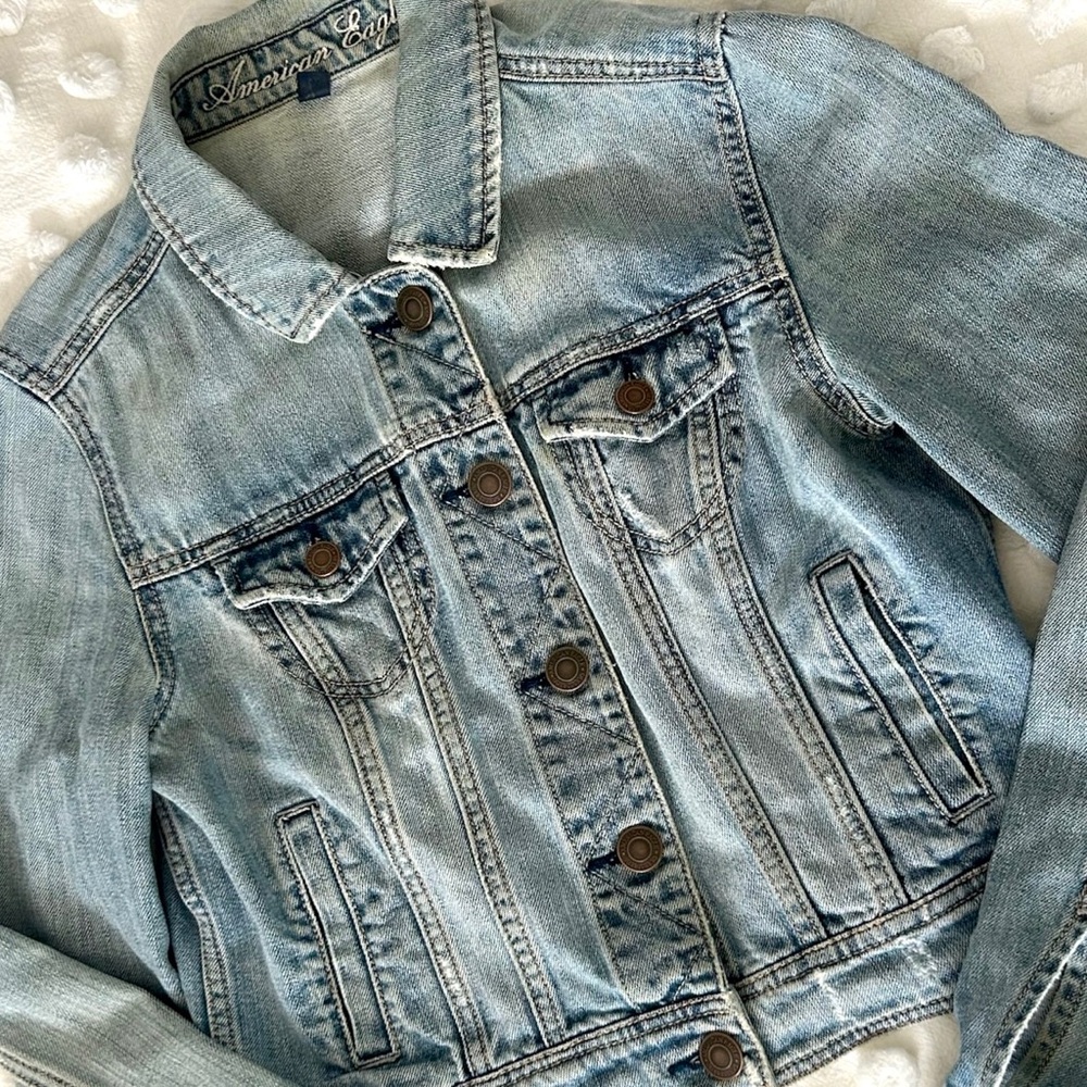 American Eagle Outfitters Light Blue Jean Jacket